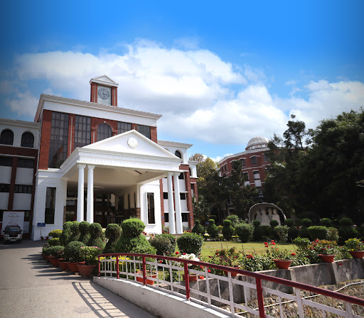 Graphic Era Deemed To Be University Business Image