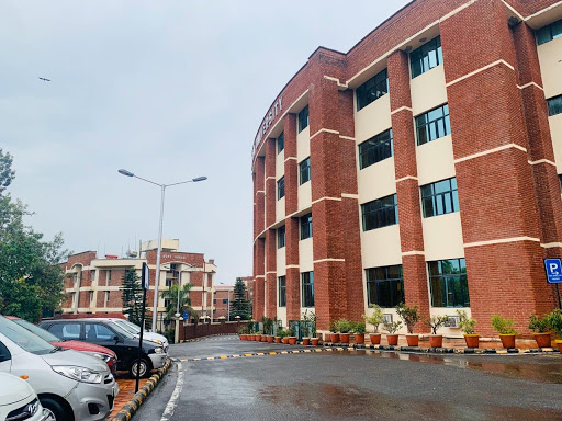 Uttarakhand College Uttarakhand - Top Ranking Medical, Paramedical & Engineering Colleges In Dehradun Business Image