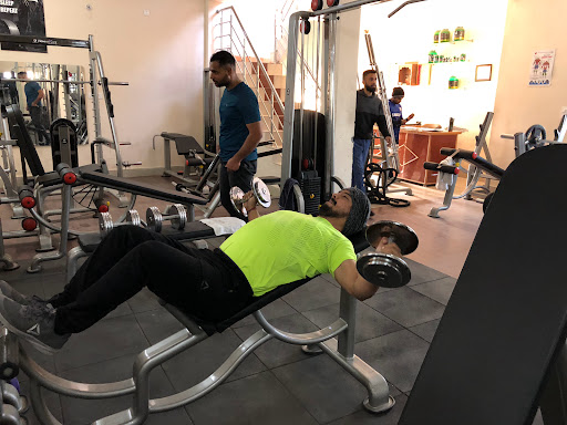Gold'S Gym Business Image