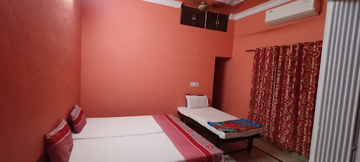 D HOMAGE Home Stay Business Image