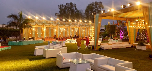 Nine Palms Resort Business Image